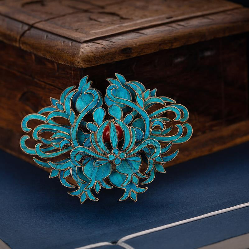 Retro Palace Filigree Brooch Jewelry